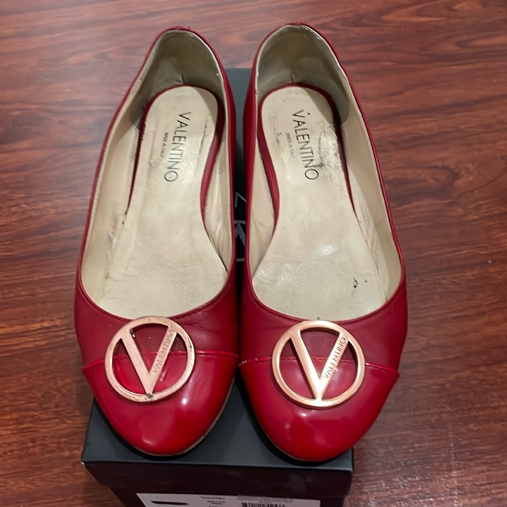 Valentino Flats Sz 8